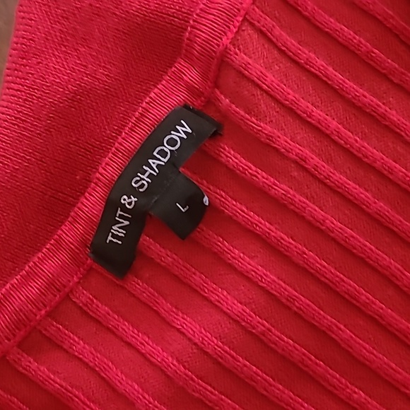 Tint and shadow red crop cardigan large size - Picture 4 of 4